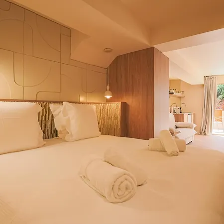 Casa Liana Ξενοδοχείο με διαμερίσματα 4*